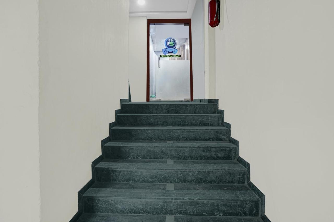 Treebo Trend Freedom Star, Vile Parle Hotel Mumbai Exterior foto